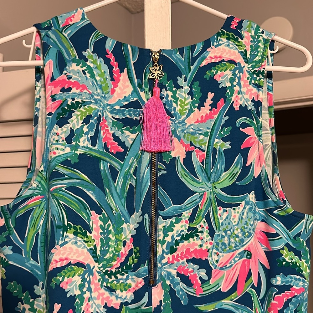 Lilly Pulitzer dress size 6. Gently worn and washed. Like new - Picture 5 of 5
